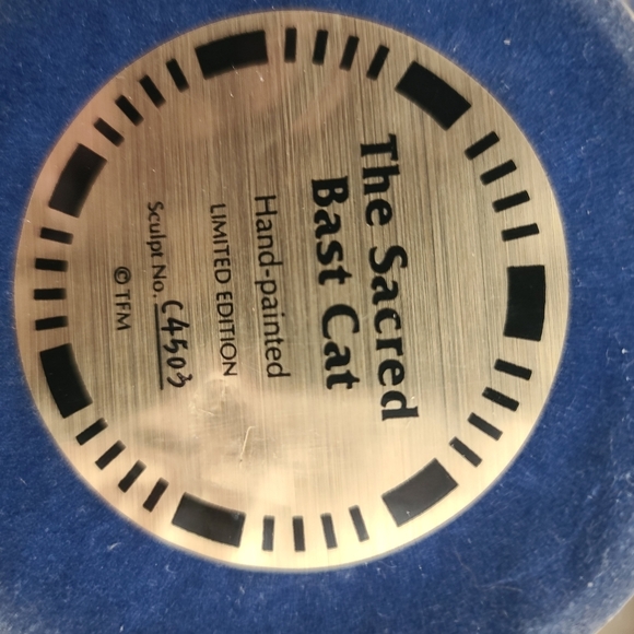 Franklin Mint Egyptian Cat Candle Holder and Figurine Set - Picture 3 of 10